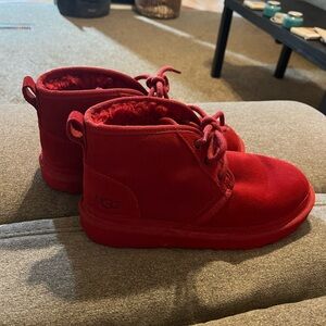 Red Ugg Neumels
